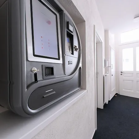 24/7 Selfcheckin Schmiedestrasse Pensionat 3*