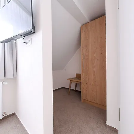 24/7 Selfcheckin Schmiedestrasse Gæstehus Leer